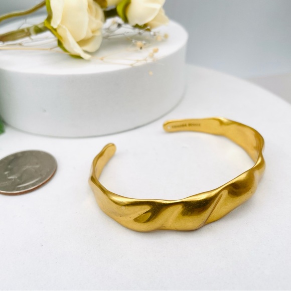 Kendra Scott Holland Cuff Bracelet In Vintage Gold - Picture 11 of 11